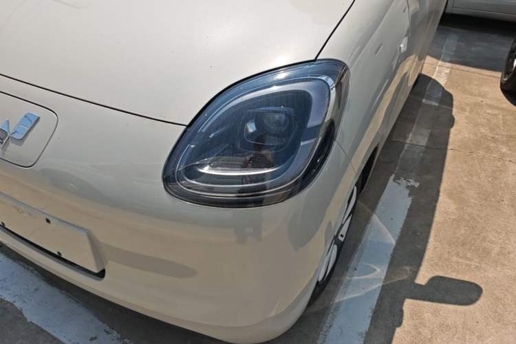 Used Wuling Hongguang MINIEV 2025 Four-Door Version Advanced Edition Left Front Headlight