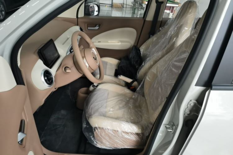 Used Wuling Hongguang MINIEV 2025 Four-Door Version Advanced Edition Left Front Seat