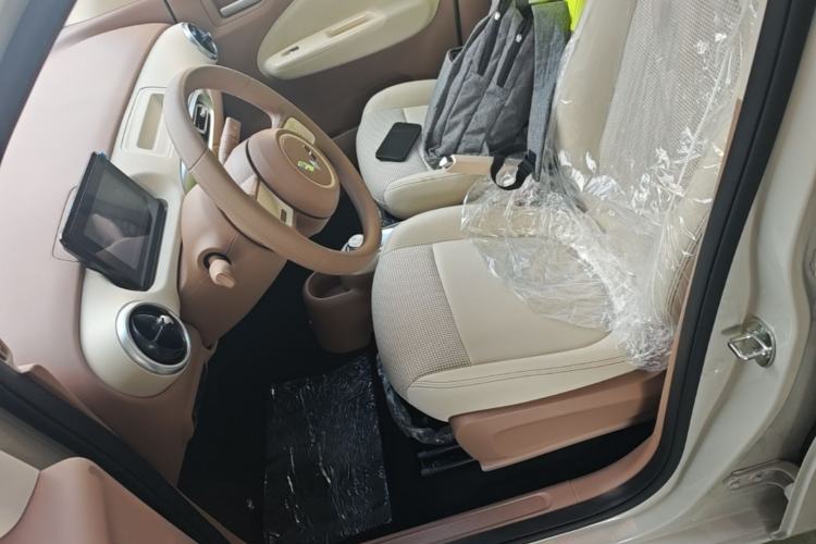 Used Wuling Hongguang MINIEV 2025 Four-Door Version Advanced Edition Left Front Seat