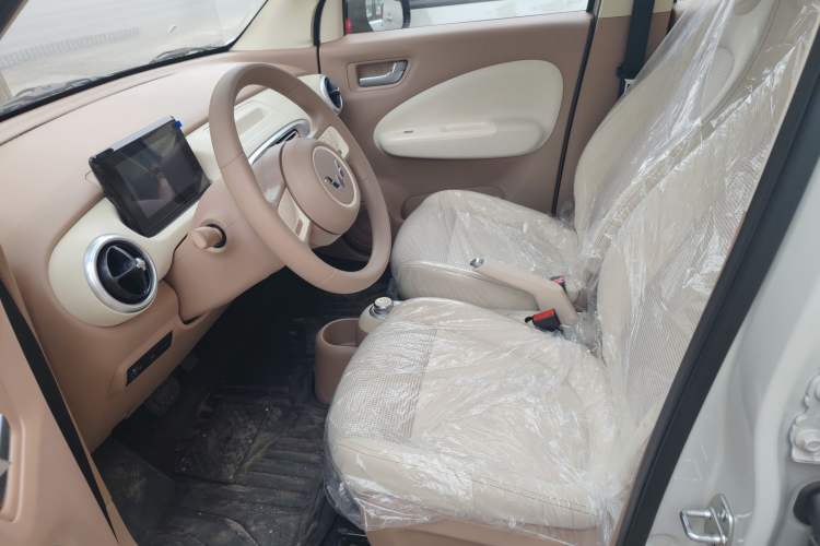 Used Wuling Hongguang MINIEV 2025 Four-Door Version Advanced Edition Left Front Seat