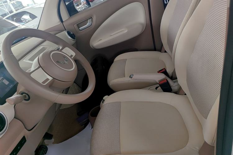Used Wuling Hongguang MINIEV 2025 Four-Door Version Advanced Edition Left Front Seat