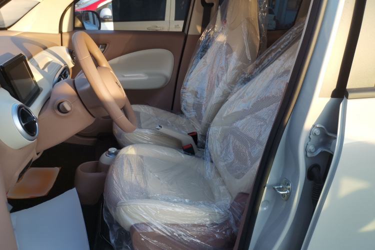Used Wuling Hongguang MINIEV 2025 Four-Door Version Advanced Edition Left Front Seat
