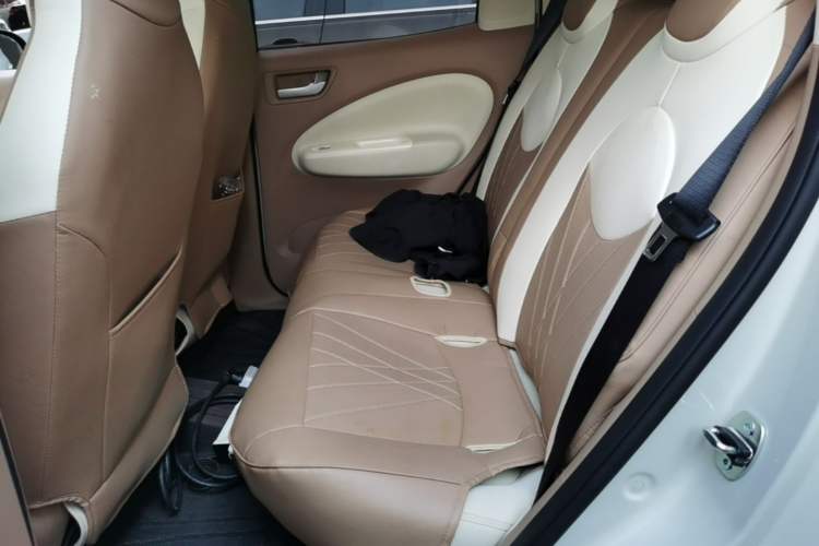 Used Wuling Hongguang MINIEV 2025 Four-Door Version Advanced Edition Left Rear Seat