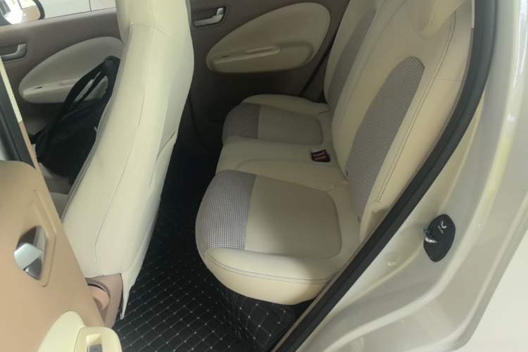Used Wuling Hongguang MINIEV 2025 Four-Door Version Zhenxiang+ Edition Left Rear Seat