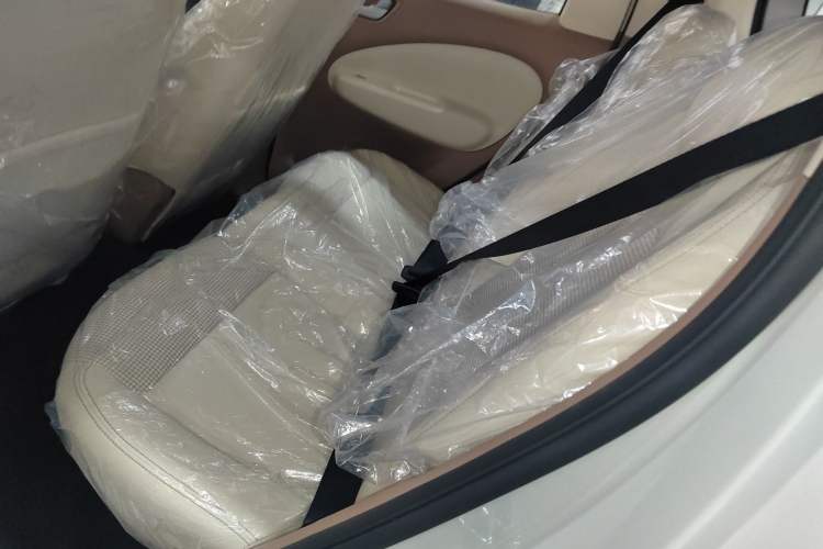 Used Wuling Hongguang MINIEV 2025 Four-Door Version Advanced Edition Left Rear Seat