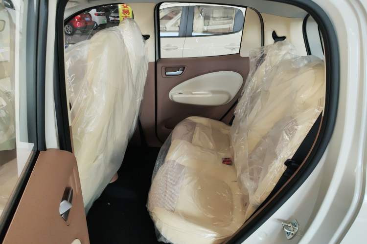 Used Wuling Hongguang MINIEV 2025 Four-Door Version Advanced Edition Left Rear Seat