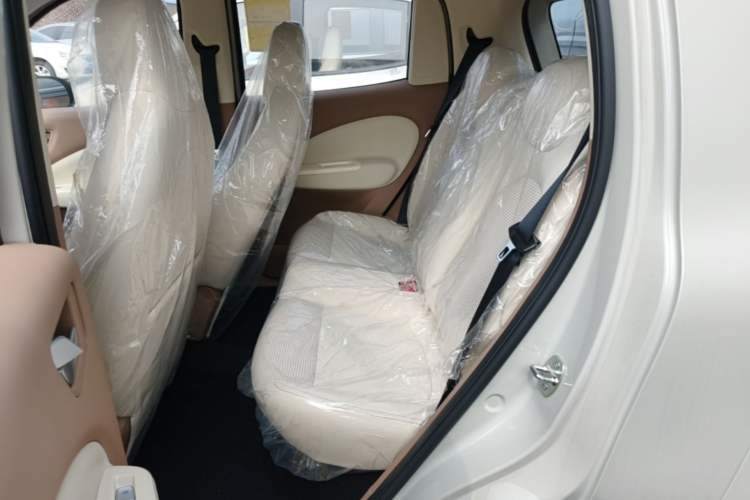 Used Wuling Hongguang MINIEV 2025 Four-Door Version Advanced Edition Left Rear Seat
