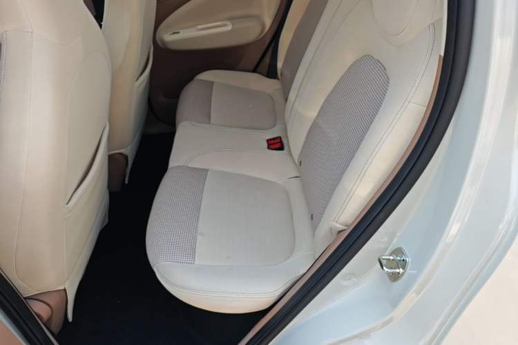 Used Wuling Hongguang MINIEV 2025 Four-Door Version Advanced Edition Left Rear Seat
