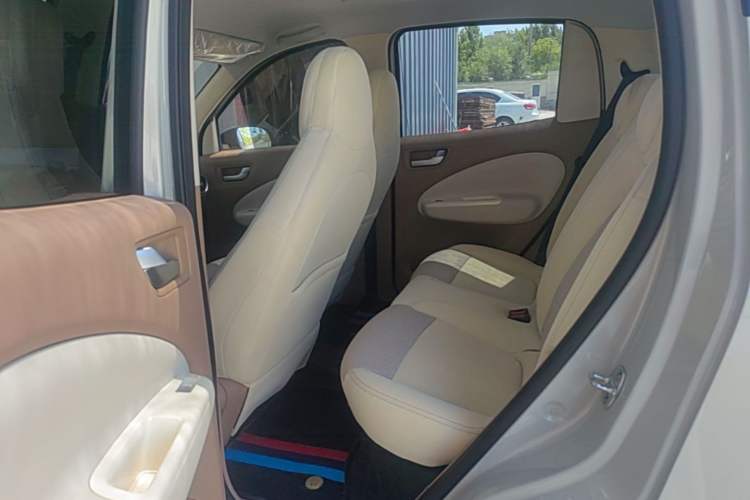 Used Wuling Hongguang MINIEV 2025 Four-Door Version Zhenxiang+ Edition Left Rear Seat