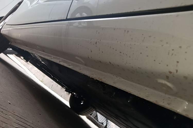 Used Wuling Hongguang MINIEV 2025 Four-Door Version Advanced Edition Left Side Sill