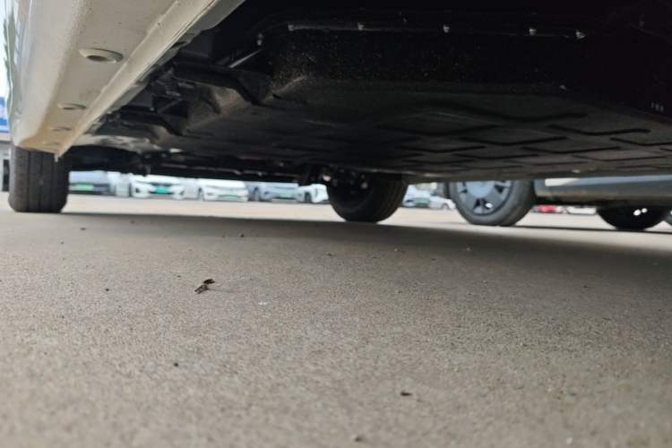 Used Wuling Hongguang MINIEV 2025 Four-Door Version Advanced Edition Left Side Sill