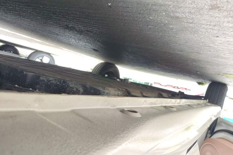 Used Wuling Hongguang MINIEV 2025 Four-Door Version Advanced Edition Left Side Sill