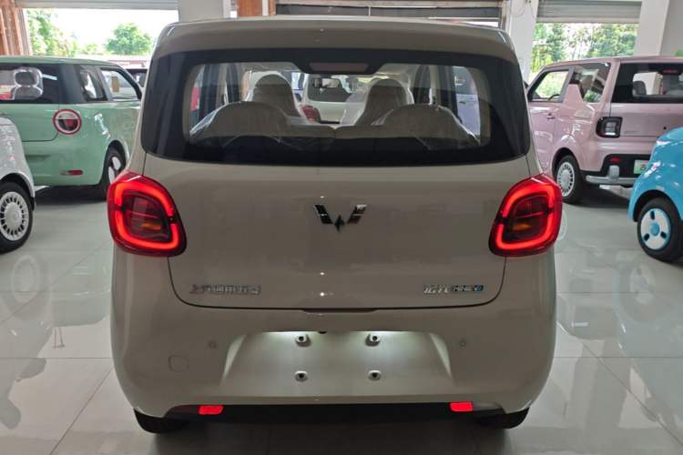 Used Wuling Hongguang MINIEV 2025 Four-Door Version Advanced Edition Rear
