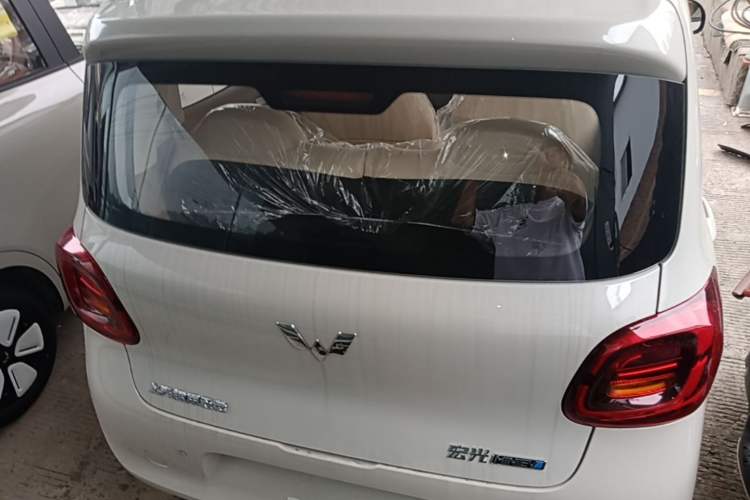 Used Wuling Hongguang MINIEV 2025 Four-Door Version Advanced Edition Rear