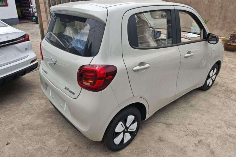 Used Wuling Hongguang MINIEV 2025 Four-Door Version Advanced Edition Rear Right 45 Deg
