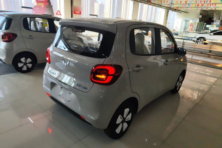 Used Wuling Hongguang MINIEV 2025 Four-Door Version Advanced Edition Rear Right 45 Deg