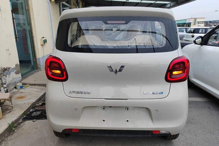 Used Wuling Hongguang MINIEV 2025 Four-Door Version Advanced Edition Rear