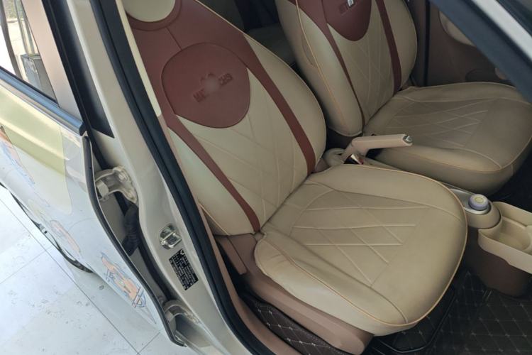 Used Wuling Hongguang MINIEV 2025 Four-Door Version Advanced Edition Right Front Seat