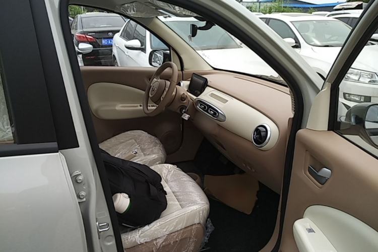 Used Wuling Hongguang MINIEV 2025 Four-Door Version Advanced Edition Right Front Seat