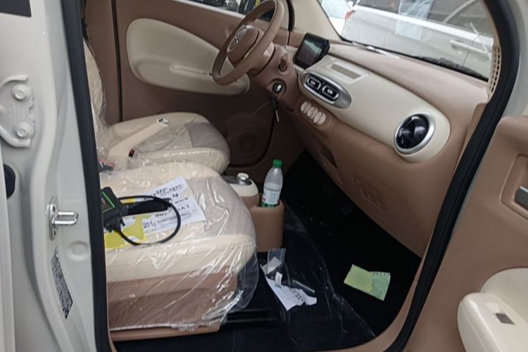 Used Wuling Hongguang MINIEV 2025 Four-Door Version Advanced Edition Right Front Seat