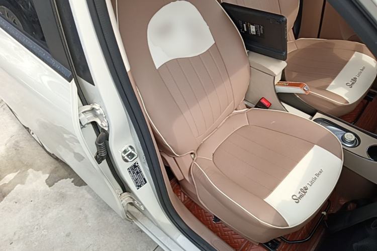 Used Wuling Hongguang MINIEV 2025 Four-Door Version Advanced Edition Right Front Seat