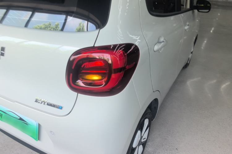 Used Wuling Hongguang MINIEV 2025 Four-Door Version Zhenxiang+ Edition Right Rear Taillight