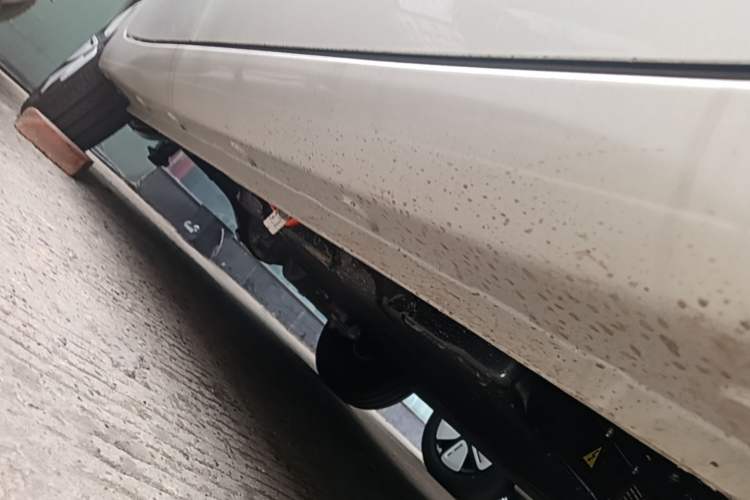Used Wuling Hongguang MINIEV 2025 Four-Door Version Advanced Edition Right Side Sill