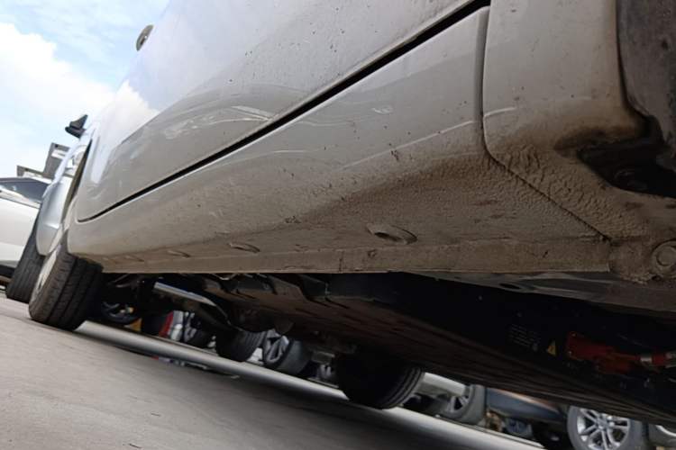 Used Wuling Hongguang MINIEV 2025 Four-Door Version Advanced Edition Right Side Sill
