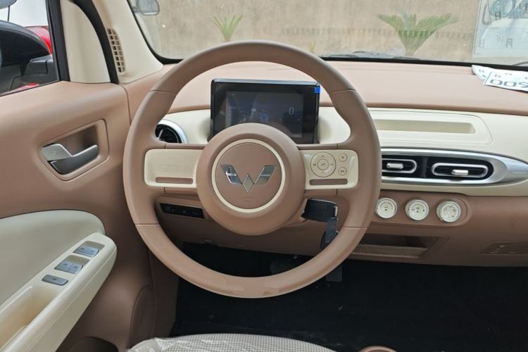 Used Wuling Hongguang MINIEV 2025 Four-Door Version Advanced Edition Steering Wheel
