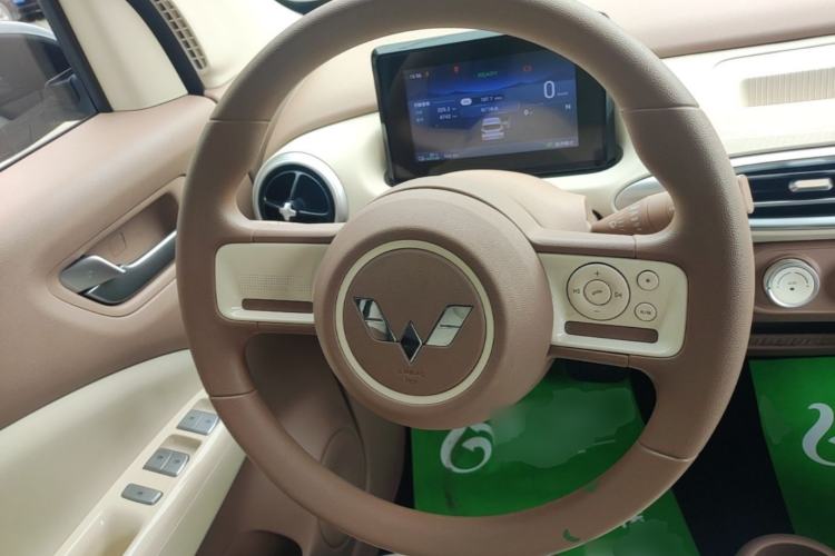 Used Wuling Hongguang MINIEV 2025 Four-Door Version Advanced Edition Steering Wheel