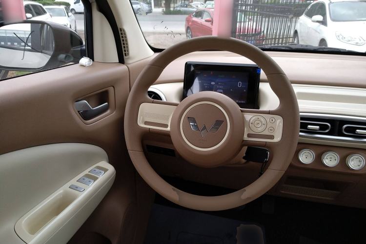 Used Wuling Hongguang MINIEV 2025 Four-Door Version Advanced Edition Steering Wheel