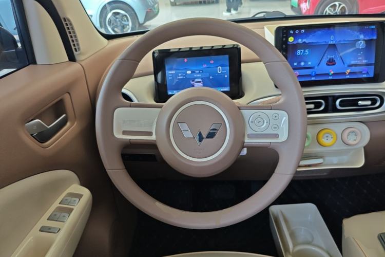 Used Wuling Hongguang MINIEV 2025 Four-Door Version Advanced Edition Steering Wheel