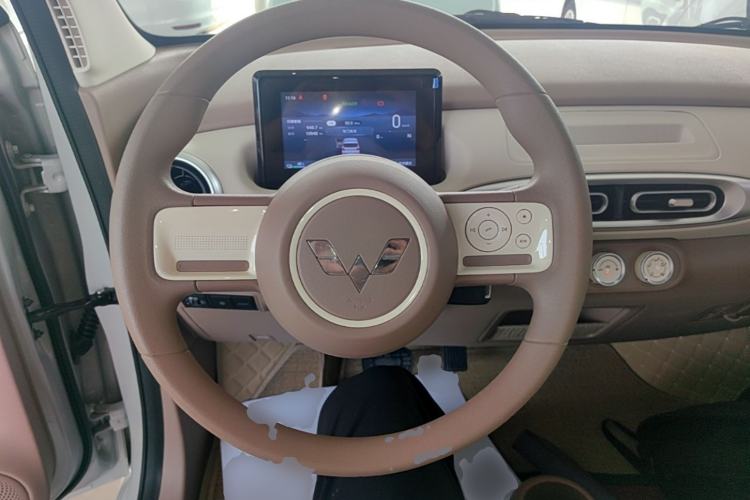 Used Wuling Hongguang MINIEV 2025 Four-Door Version Advanced Edition Steering Wheel