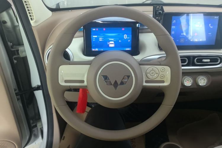 Used Wuling Hongguang MINIEV 2025 Four-Door Version Zhenxiang+ Edition Steering Wheel