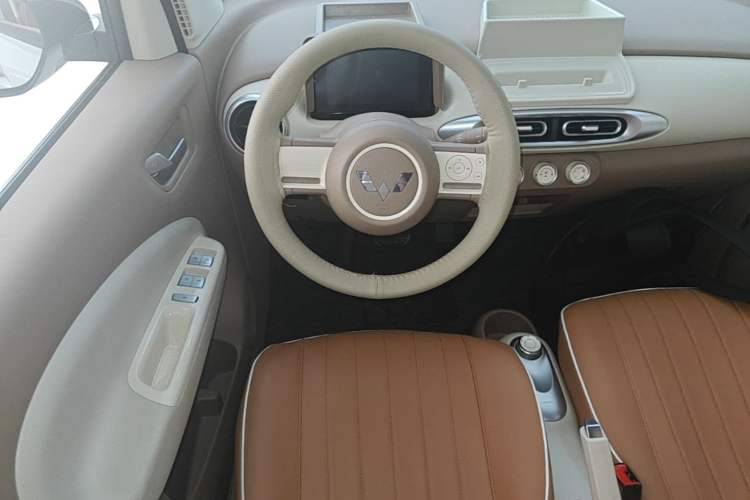 Used Wuling Hongguang MINIEV 2025 Four-Door Version Advanced Edition Steering Wheel