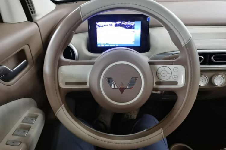 Used Wuling Hongguang MINIEV 2025 Four-Door Version Advanced Edition Steering Wheel