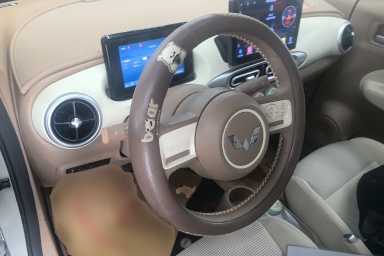 Used Wuling Hongguang MINIEV 2025 Four-Door Version Advanced Edition Steering Wheel