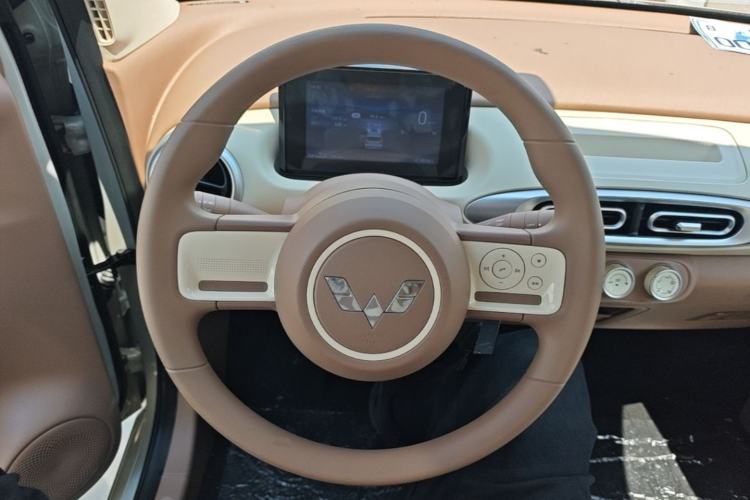 Used Wuling Hongguang MINIEV 2025 Four-Door Version Advanced Edition Steering Wheel