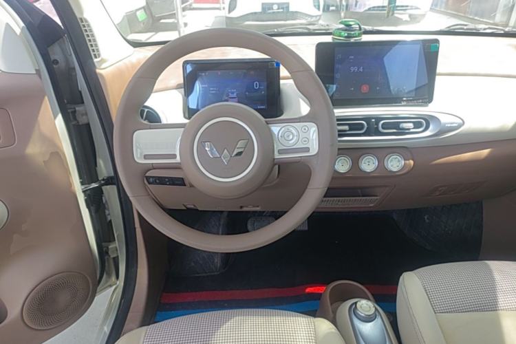 Used Wuling Hongguang MINIEV 2025 Four-Door Version Zhenxiang+ Edition Steering Wheel