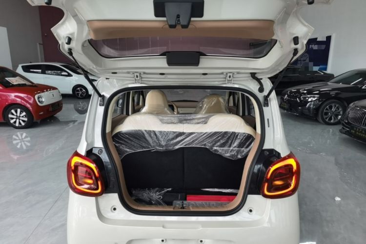 Used Wuling Hongguang MINIEV 2025 Four-Door Version Advanced Edition Trunk