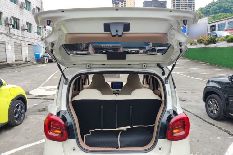 Used Wuling Hongguang MINIEV 2025 Four-Door Version Zhenxiang+ Edition Trunk