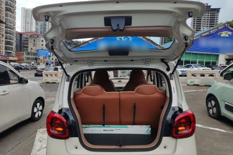 Used Wuling Hongguang MINIEV 2025 Four-Door Version Advanced Edition Trunk