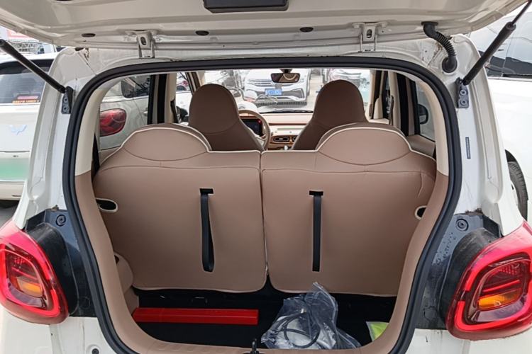 Used Wuling Hongguang MINIEV 2025 Four-Door Version Advanced Edition Trunk
