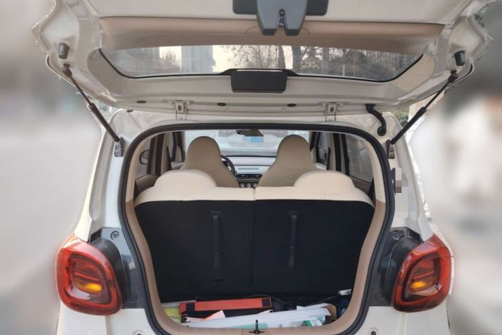 Used Wuling Hongguang MINIEV 2025 Four-Door Version Advanced Edition Trunk