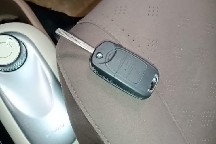 Used Wuling Hongguang MINIEV 2025 Four-Door Version Advanced Edition Vehicle Key