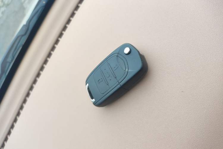 Used Wuling Hongguang MINIEV 2025 Four-Door Version Advanced Edition Vehicle Key
