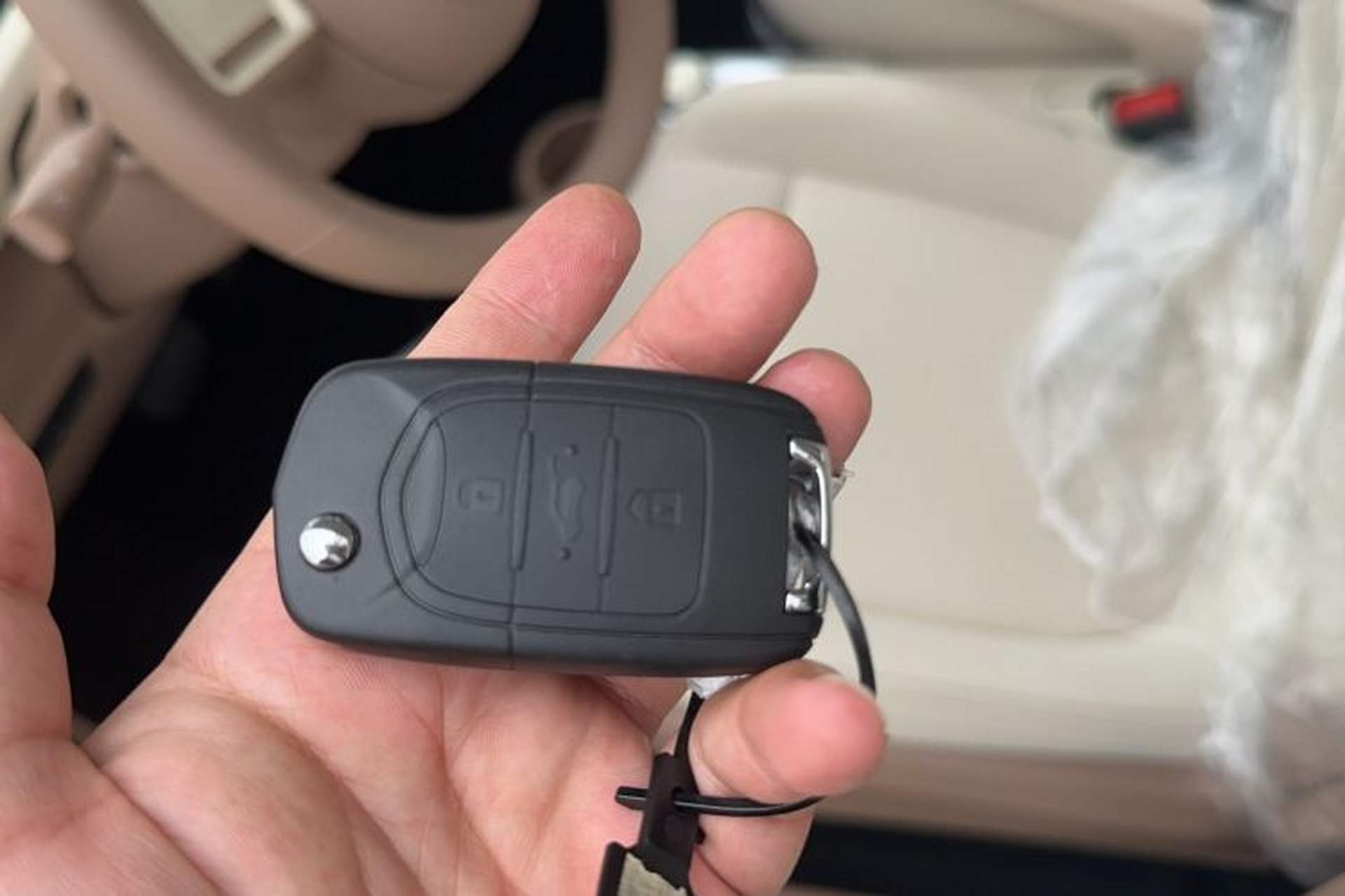 Used Wuling Hongguang MINIEV 2025 Four-Door Version Advanced Edition Vehicle Key