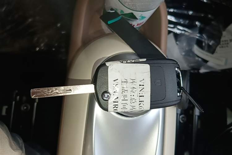 Used Wuling Hongguang MINIEV 2025 Four-Door Version Advanced Edition Vehicle Key