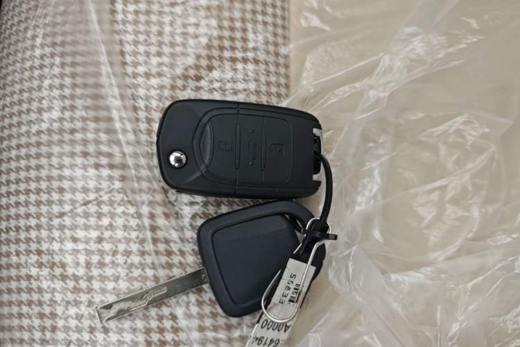 Used Wuling Hongguang MINIEV 2025 Four-Door Version Advanced Edition Vehicle Key