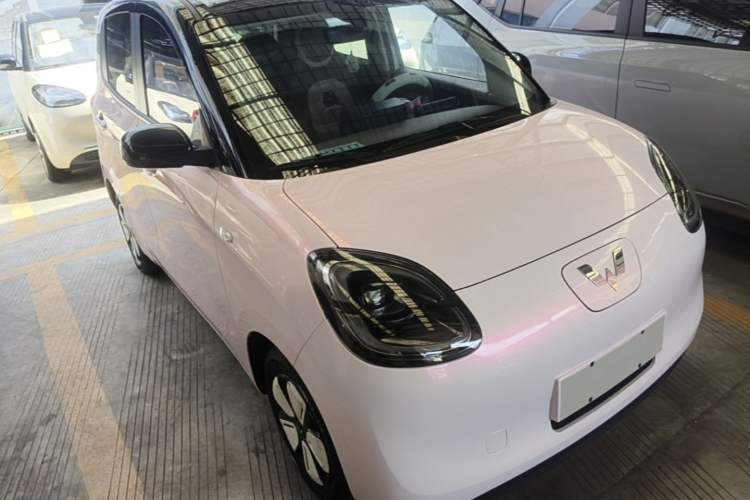 Used Wuling Hongguang MINIEV 2025 Four-Door Version Zhenxiang+ Edition Front Right 45 Deg